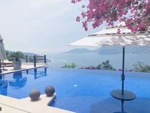 Pool terrace 