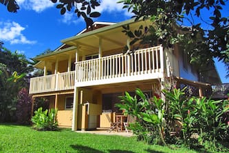 Lovely Spacious Garden Apartment in Gorgeous Very Private Tropical Setting