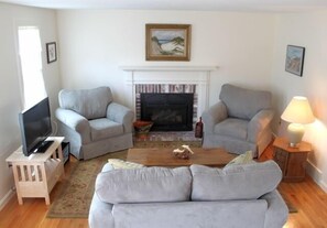 Living Room /From Stairs