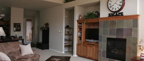 Cozy Living Room.  Sofa is also a Queen Sleeper.