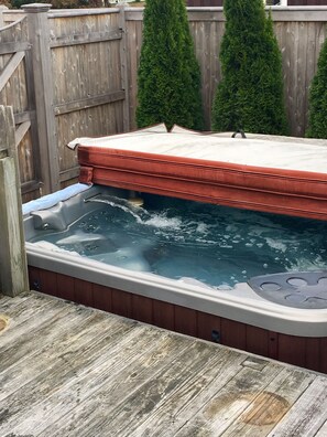 Bain à remous extérieur