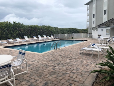 Hutchinson Island Oceanfront Condo Amazing Views Heated Pool Tiki Bar Stuart