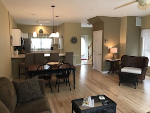 Spacious family room / dining area