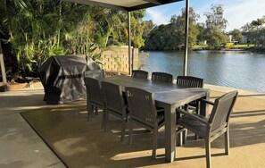 BBQ in the Outdoor Space/Patio