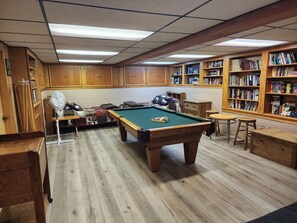 Spielezimmer
