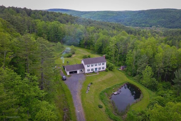 View from the air! Wonderfully private setting.