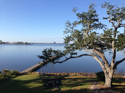 Back Bay Biloxi Waterfront Retreat-Fish,Watch Dolphins,& Golf-Minutes to Casinos