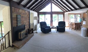 upstairs living room
