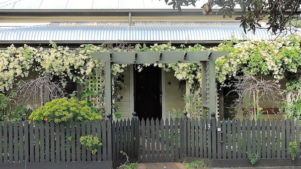 Delightful Cottage Queenscliff