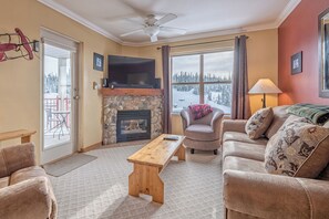 Living Room and Door to Deck 