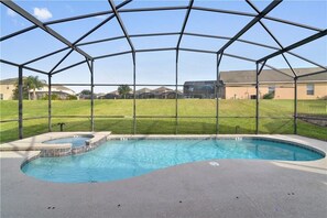 Private pool with SPA
