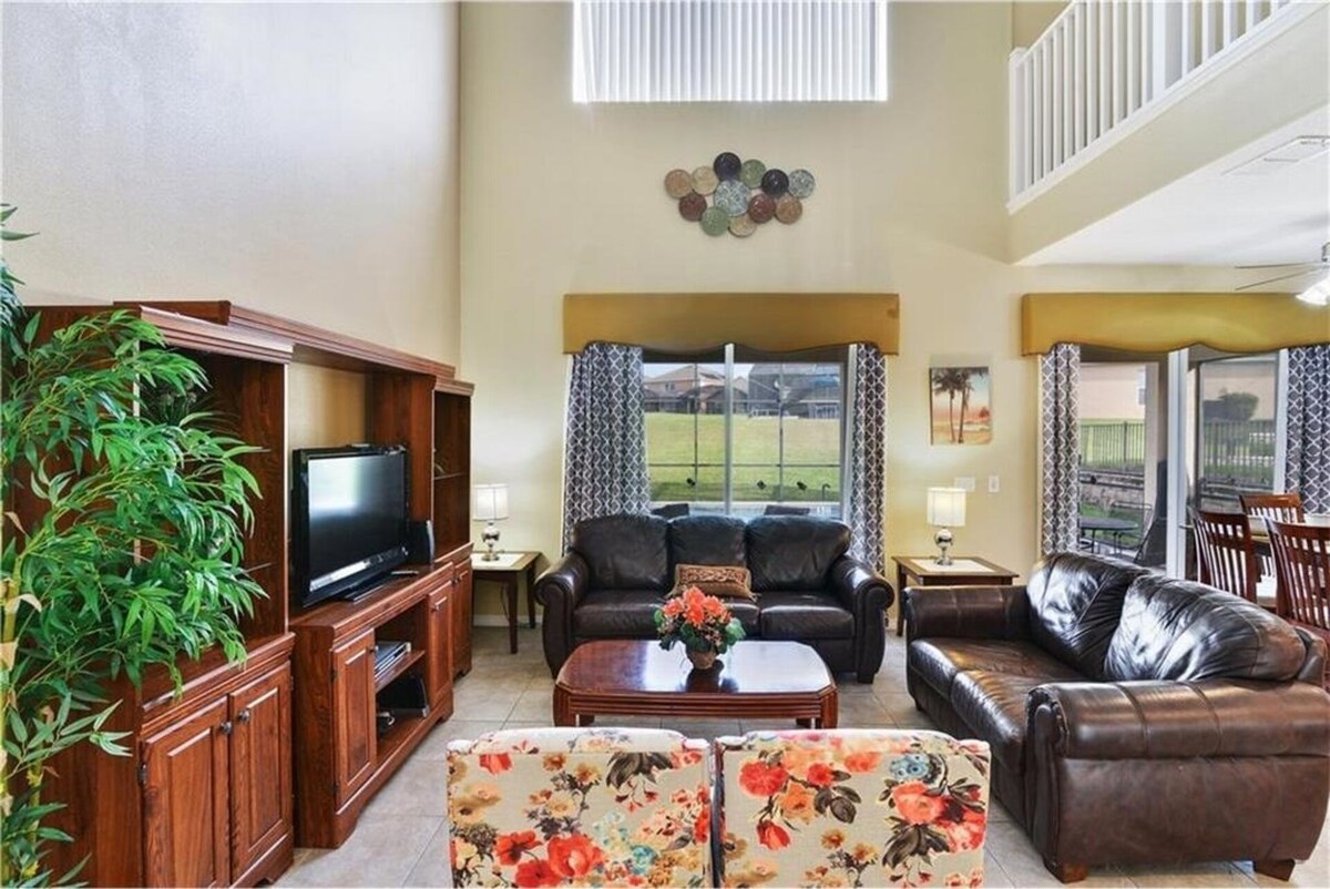 8bd/4.5ba, Private Pool/SPA, 8TVs, WiFi, Game Room, 3 miles to Disney