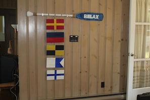 inside cottage entrance way.... RELAX!!!