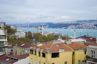 PENTHOUSE WITH UNIQUE SEA VIEW NEAR GALATA TOWER