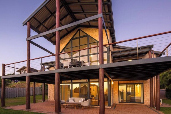 This beautifully designed beach house boasts soaring ceilings, expansive balconies, and breathtaking ocean views, making it the perfect getaway in Margaret River.