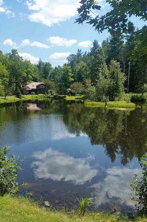Private Main House with its own Private Lake