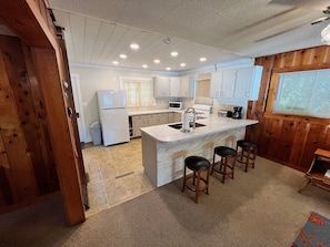 Newly Renovated 2024 Kitchen.
