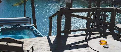 Bain à remous extérieur