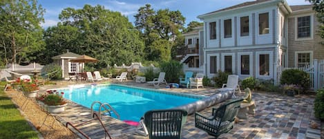 View of the pool 