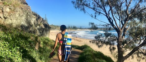 Time to hit the beach! Oxley Beach is across the road & Town Beach a 5 min walk.