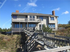 Deck and walkway to beach stairs