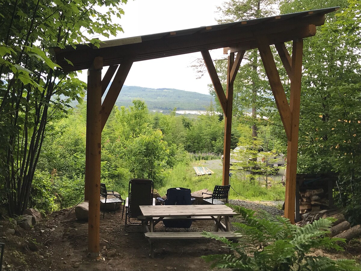 Isolated Log Cabin with Panoramic Views of Cherry Pond and White Mountains