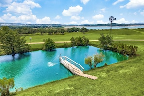 Fully stocked pond with lighted pier.  (Catfish and perch) Catch and release!