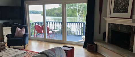 panoramic views of lake from the family room and wood burning fireplace.