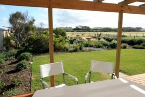 Back garden & reserve