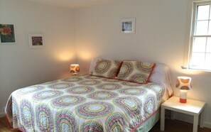 King size master bedroom with ensuite bathroom