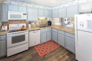 Complete Kitchen