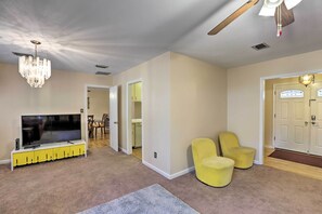 Living Room | Main Floor | Smart TV | Ceiling Fan