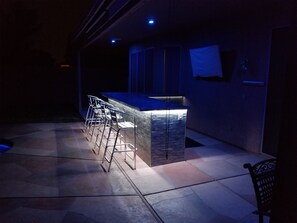 Awesome bar and has a TV as well. 