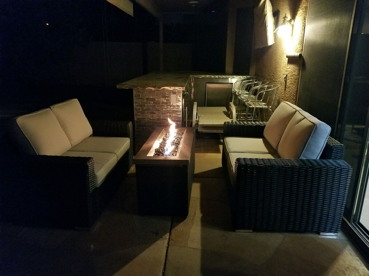 Beautiful Modern Home Fully Upgraded!