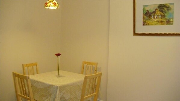 Bedroom/double bed