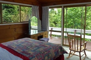 Master bedroom - super comfortable mattress!