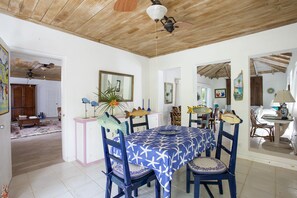 Breakfast room