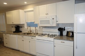 Kitchen (new)