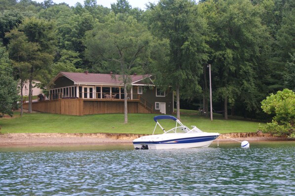 Welcome to the Lake House on Dale Hollow-The only private home right on the lake