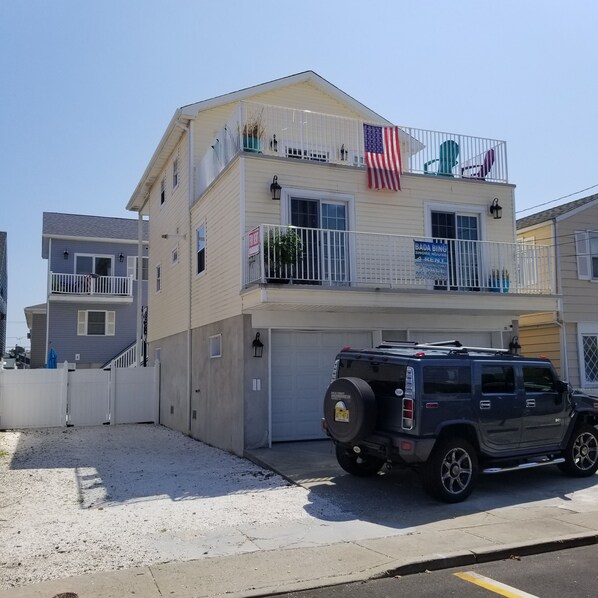 Bada Bing Shore House - LUX Family Rental - 