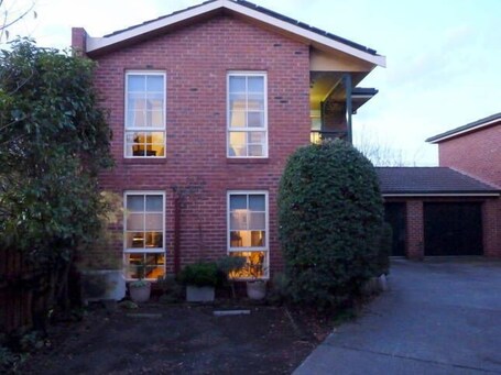 Sea Wolf Cottage by the Bay