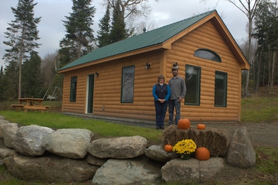 1 Cabin rentals near Stowe, Smuggler's Notch, breweries and hiking trails. 