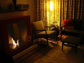 The Eco Smart fireplace (+glass of wine)