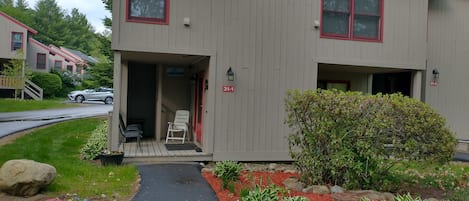 Lincoln Station Townhome Front Entrance