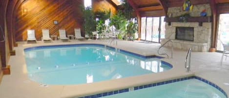 indoor pool, hot tub