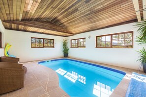 The indoor heated pool, lovely to use all year round. 