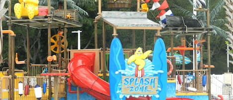 Splash zone at free water park