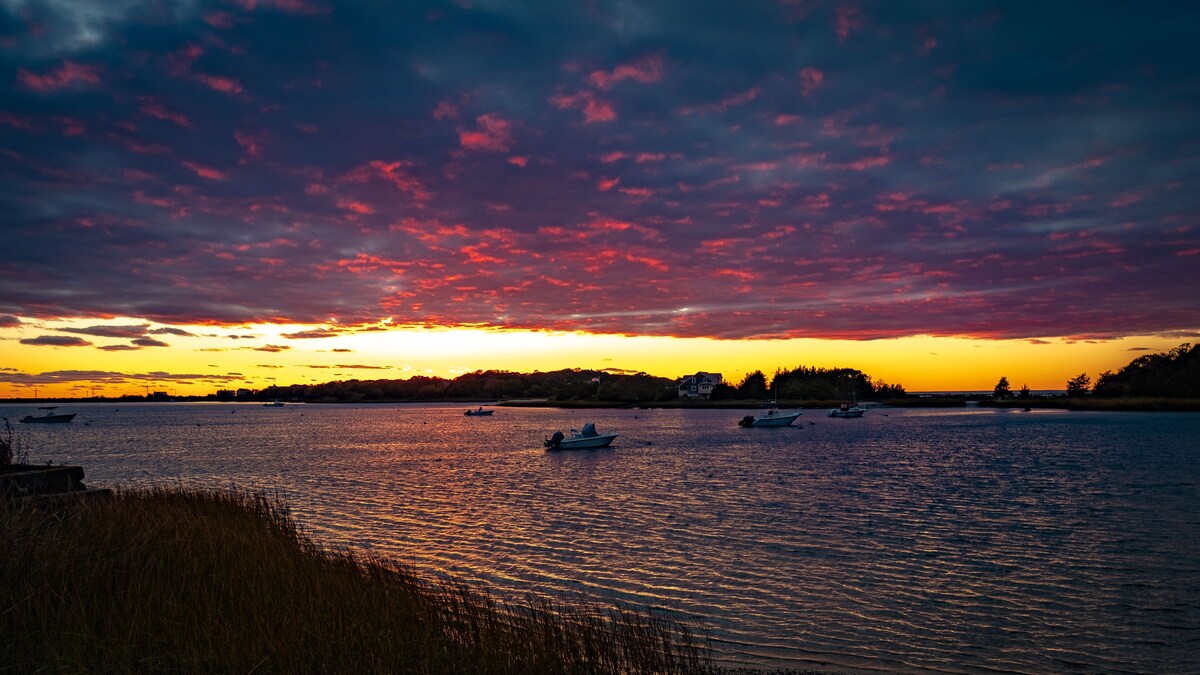 Panoramic views of Snug Harbor in Falmouth
