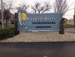 Prime location on the Lake!  