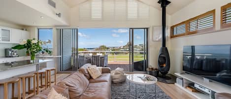 Open plan living with spectacularviews